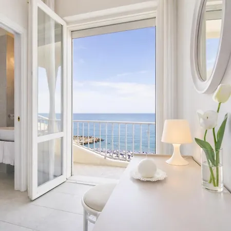Hotel Ambasciatori Beach Front Breakfast e Brunch XXL fino alle 12 30-2